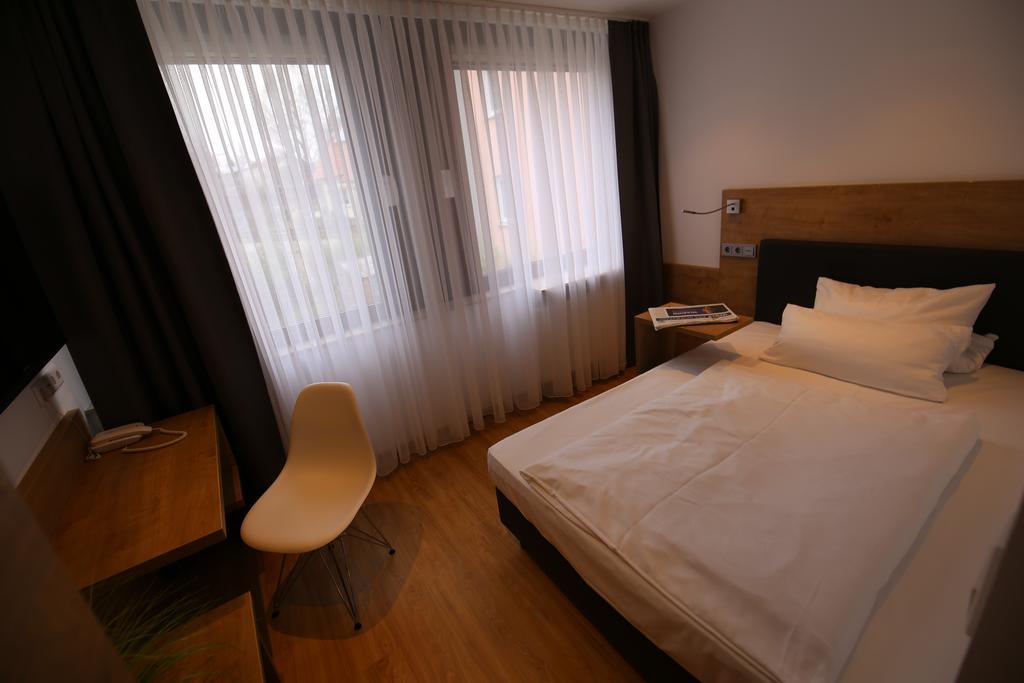 Hotel Knorz Zirndorf Εξωτερικό φωτογραφία